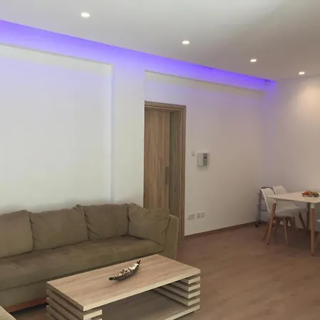 Apartment Modern 1 Bedroom Sea View *