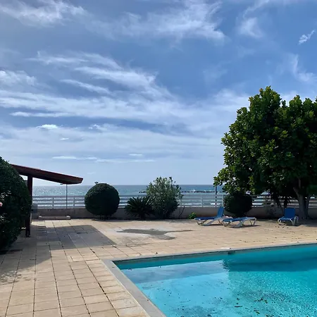 Modern 1 Bedroom Sea View *