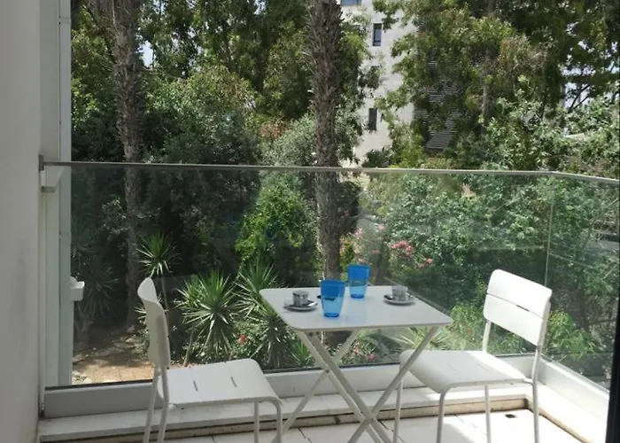 Appartamento Modern 1 Bedroom Sea View *